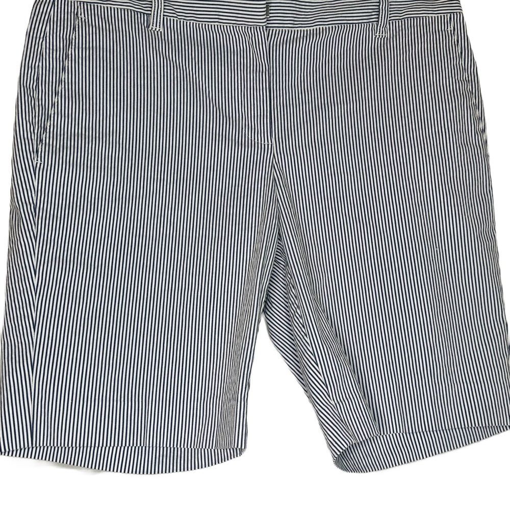 Ann Taylor Women’s Striped Navy and White Shorts Size 6 - Picture 1 of 7